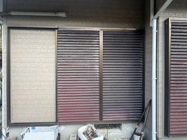 窓屋 茂原店の古い雨戸サッシをシャッターに交換の施工前の写真1