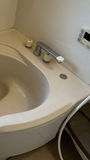 大泉トーヨー住器の浴槽ポップアップ排水栓修理【太田市】施工事例写真1