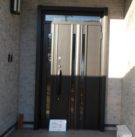大泉トーヨー住器のリシェント玄関ドア　【桐生市】の施工後の写真1