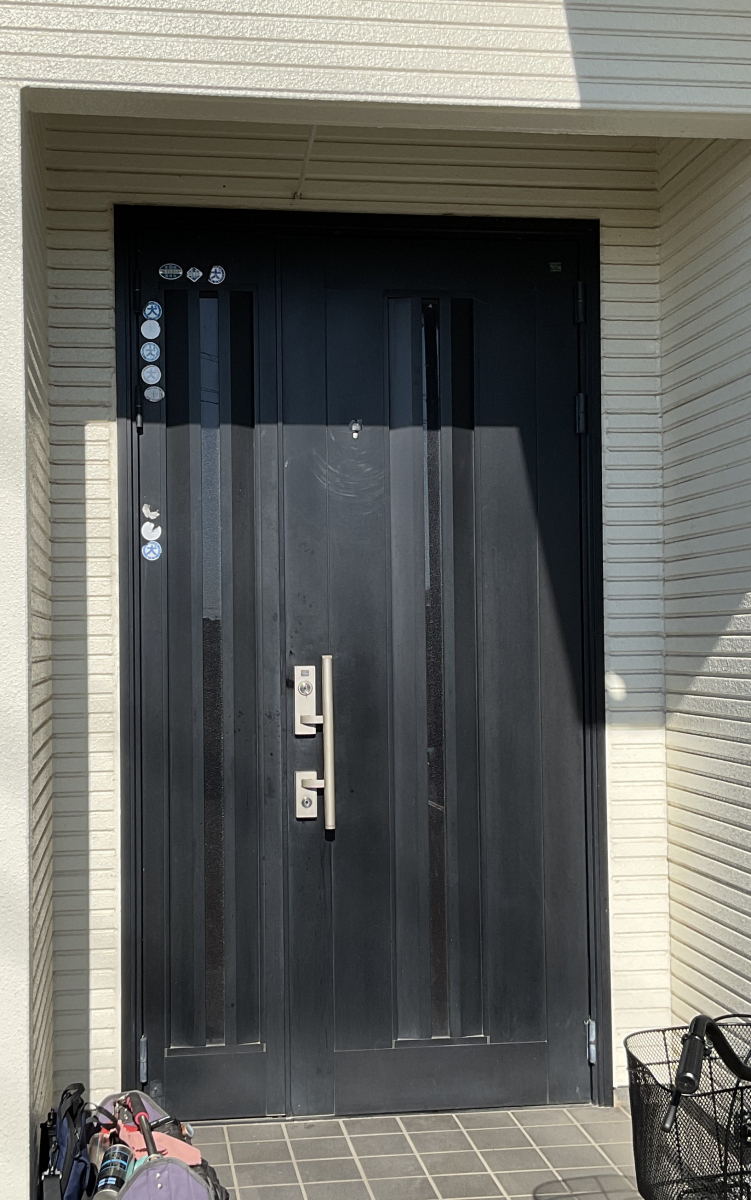 大泉トーヨー住器のリシェント玄関ドア【大泉町】の施工前の写真1