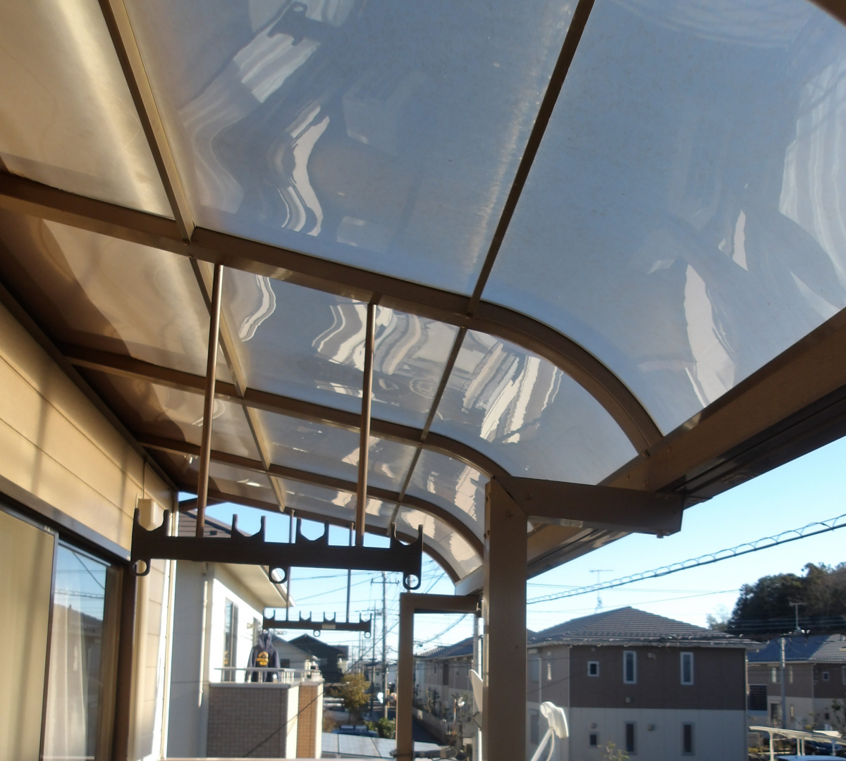 大泉トーヨー住器のテラス屋根材交換工事【太田市】の施工前の写真1