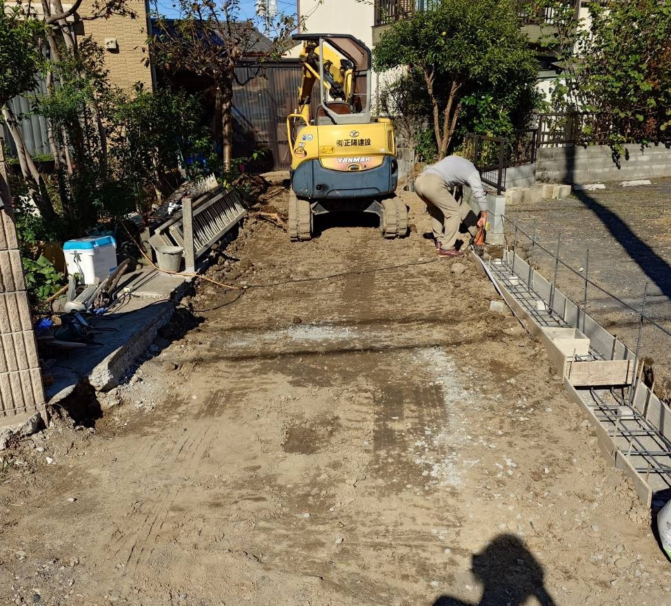 大泉トーヨー住器の【太田市】カーポート工事の施工前の写真1