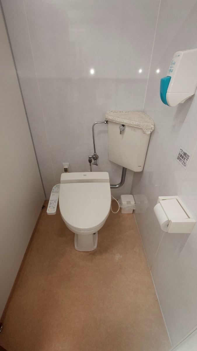 ヒカルトーヨー住器のトイレのリフォームの施工前の写真1
