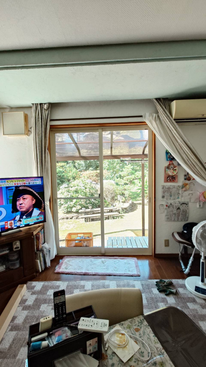 ヒカルトーヨー住器の窓のリフォーム 内窓(インプラス)取付けの施工前の写真1