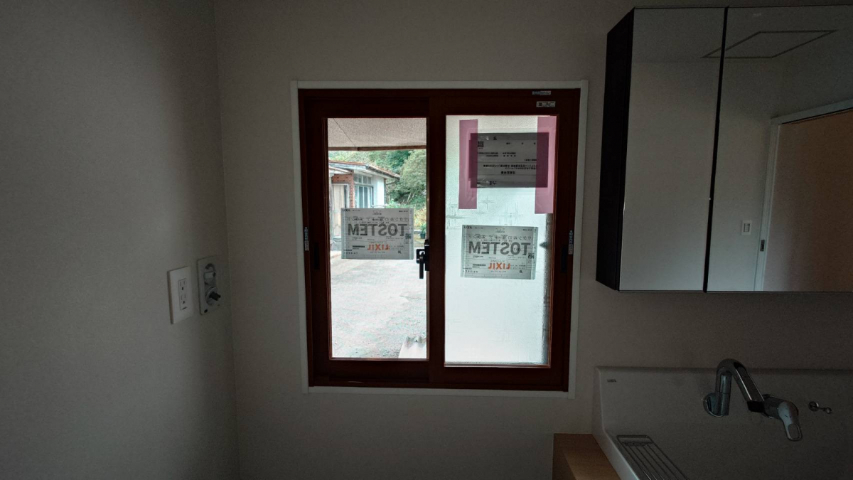 ヒカルトーヨー住器の窓リフォーム　インプラス（二重窓）の施工後の写真2