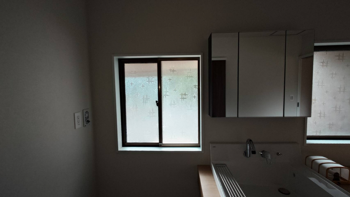 ヒカルトーヨー住器の窓リフォーム　インプラス（二重窓）の施工前の写真2