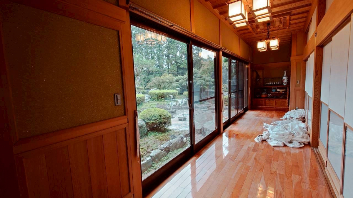 ヒカルトーヨー住器のインプラス（内窓）工事の施工前の写真1