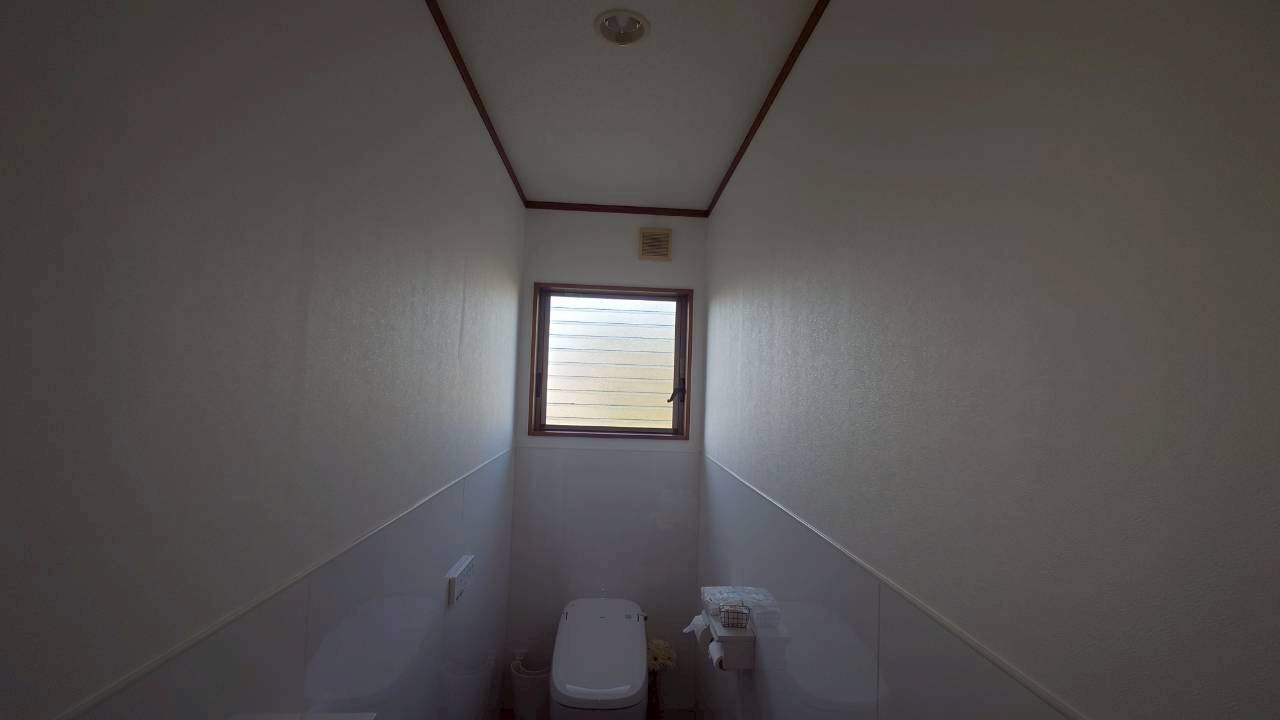 ヒカルトーヨー住器のトイレ・浴室・脱衣室の寒さ対策にインプラスの施工前の写真1