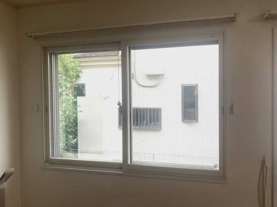 さくら住建の寒さが気になる1階部分に内窓設置✨補助金制度で窓リフォーム♪施工事例写真1
