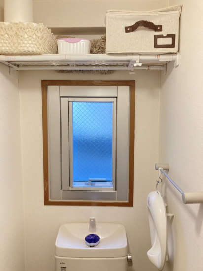 さくら住建の冬場の寒いトイレ…窓を交換してしっかり断熱！お悩み解消！施工事例写真1