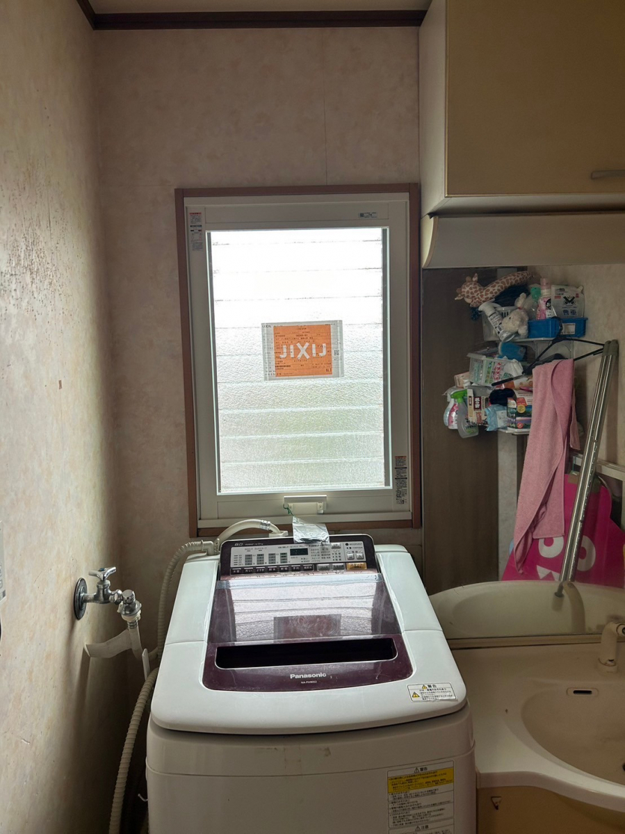 さくら住建の内窓で 寒い浴室・洗面所が快適に✨ヒートショック対策にお勧めです！の施工後の写真2
