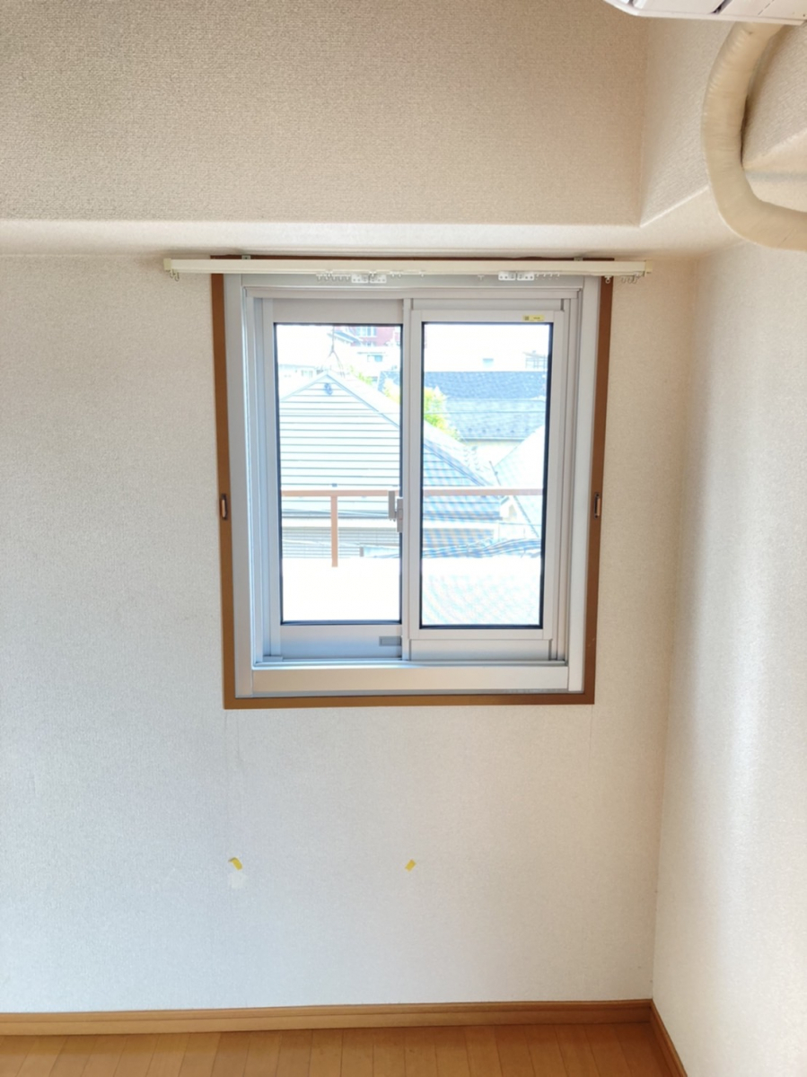 さくら住建の暖房をつけても部屋が寒い…高断熱の窓に交換して快適空間に✨の施工後の写真2
