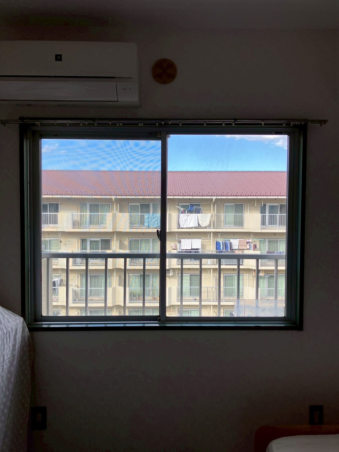 さくら住建の快適な団地生活の第一歩。LIXILの内窓「インプラス」で冬も夏も安心～千葉県成田市 K様～の施工前の写真2