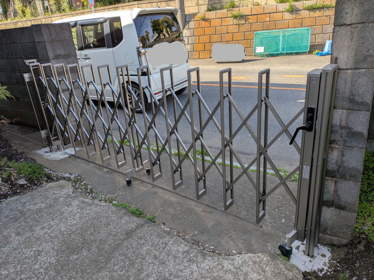 井上住器の茅ヶ崎市【カーゲート交換工事】の施工後の写真1
