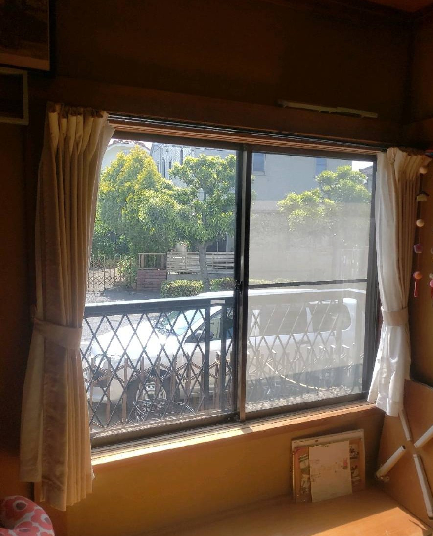 井上住器の茅ヶ崎市【内窓インプラス工事】の施工前の写真1