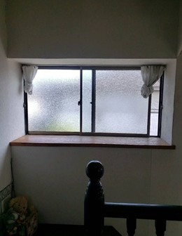 井上住器の茅ヶ崎市【内窓インプラス工事】の施工前の写真3