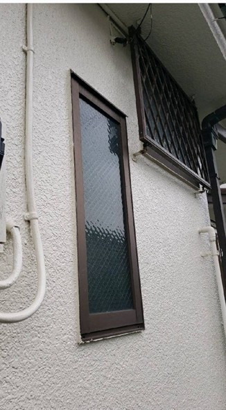 井上住器の茅ヶ崎市【リプラス窓工事】の施工前の写真1