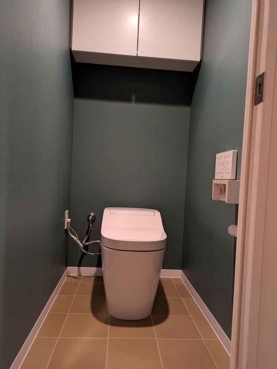 井上住器の茅ヶ崎市【洗面台&トイレ交換工事】の施工後の写真2