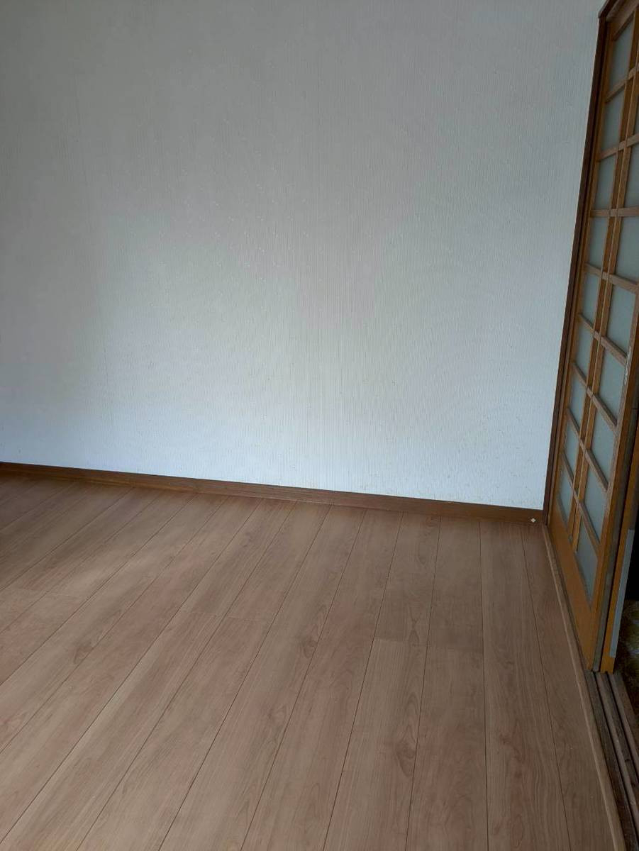 井上住器の藤沢市【床張替えリフォーム工事】増し張り施工の施工後の写真1