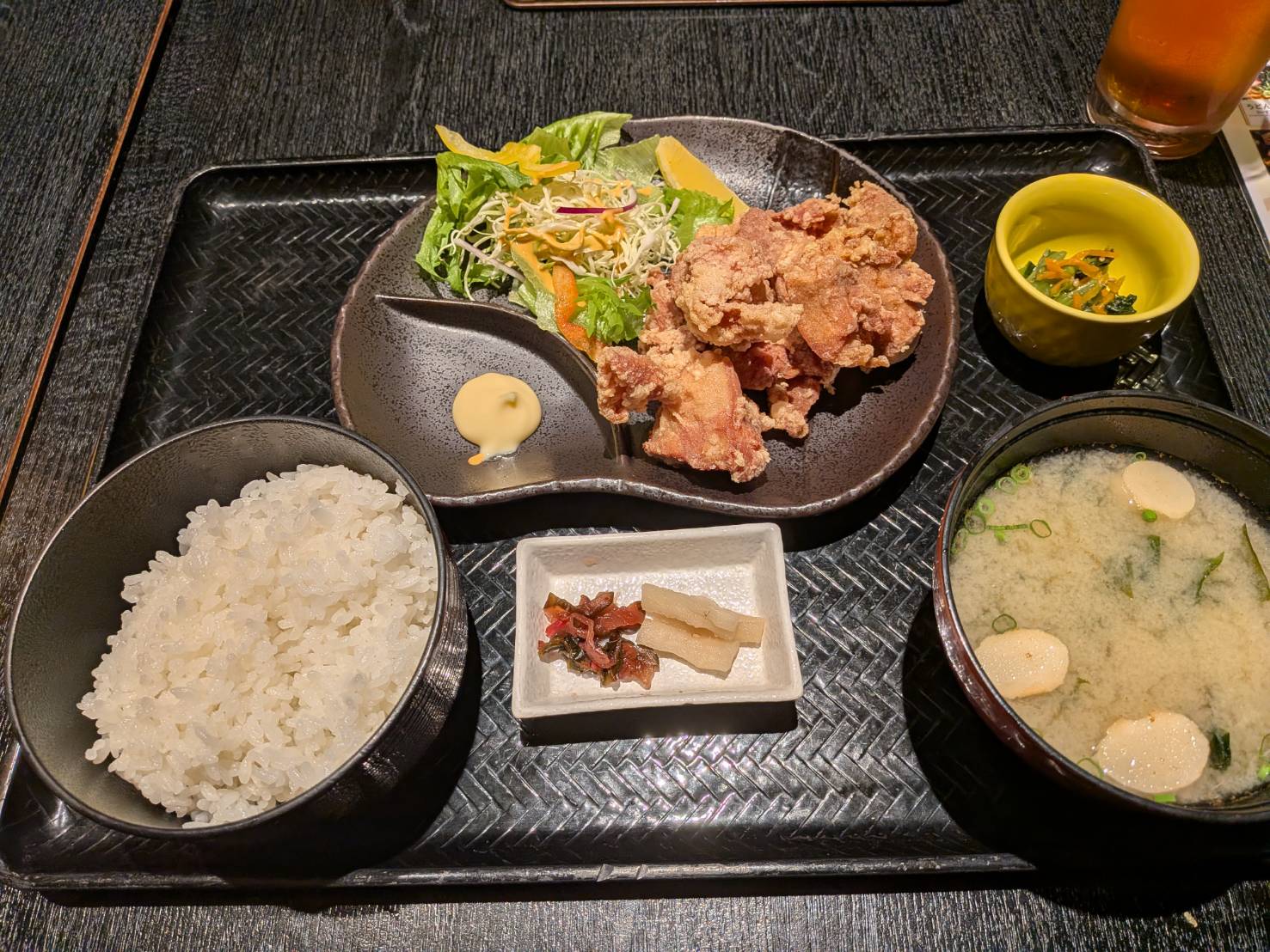 ランチメニュー　唐揚げ定食 伸興トーヨー住器のブログ 写真1