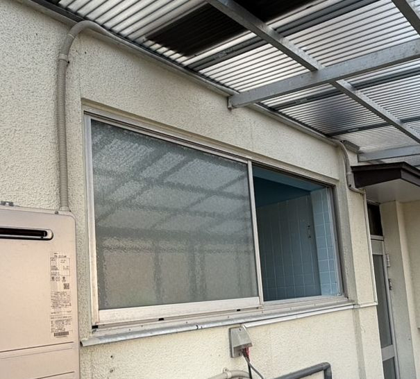 伸興トーヨー住器の浴室リフォーム~補助金活用 窓編~の施工前の写真2