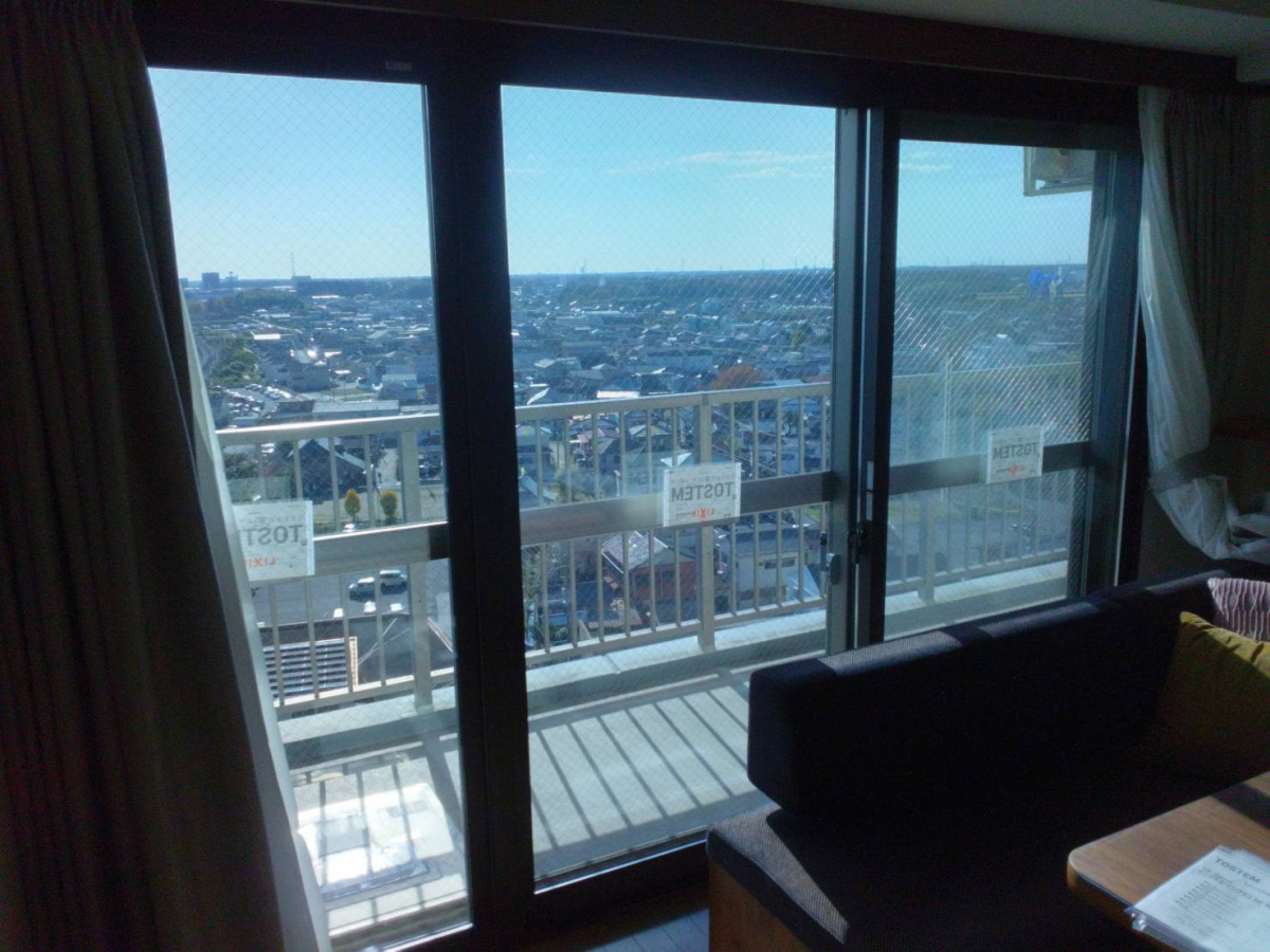 窓研 土浦のテラス窓のリフォーム工事（インプラス）の施工後の写真2