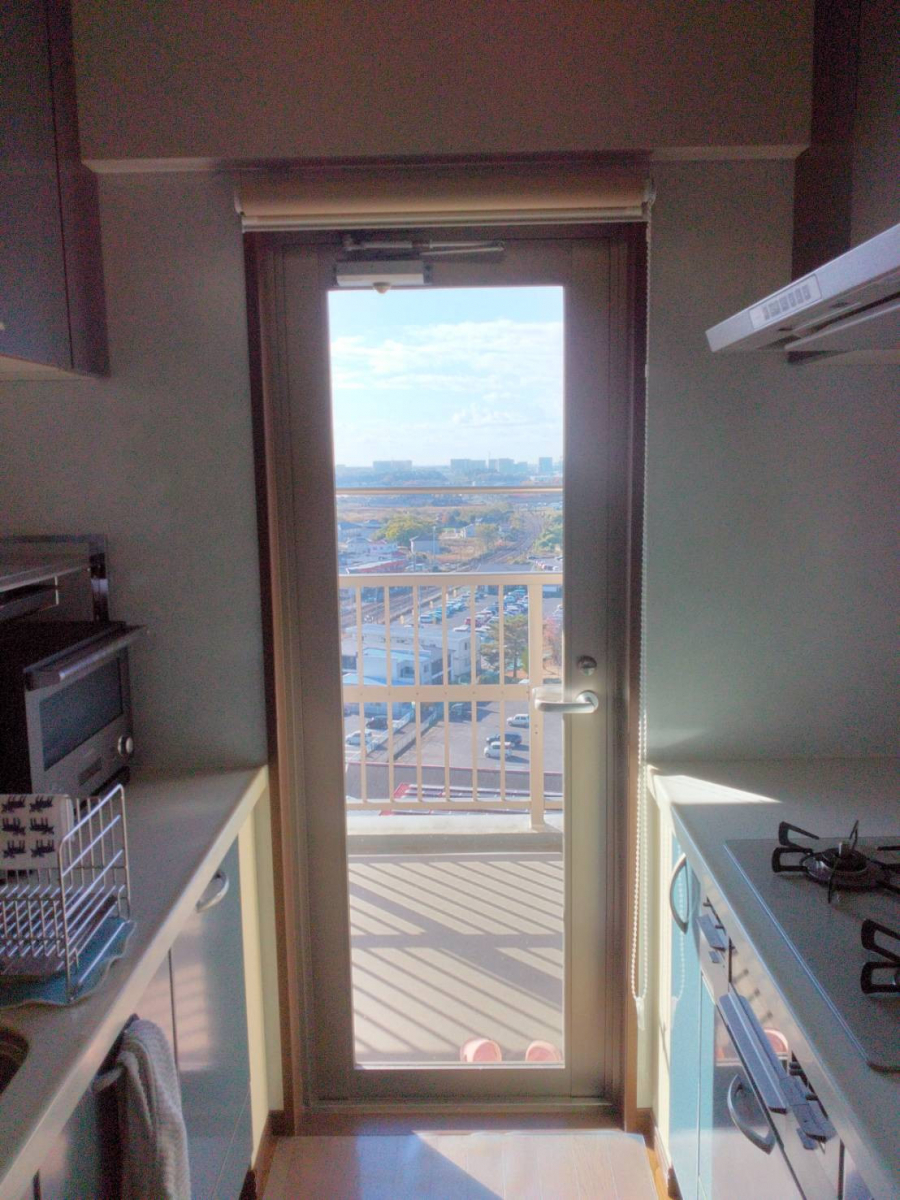 窓研 土浦のテラス窓のリフォーム工事（インプラス）の施工前の写真1