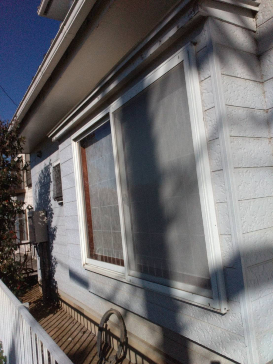 窓研 土浦の窓ガラス交換工事・格子の取付けの施工前の写真2