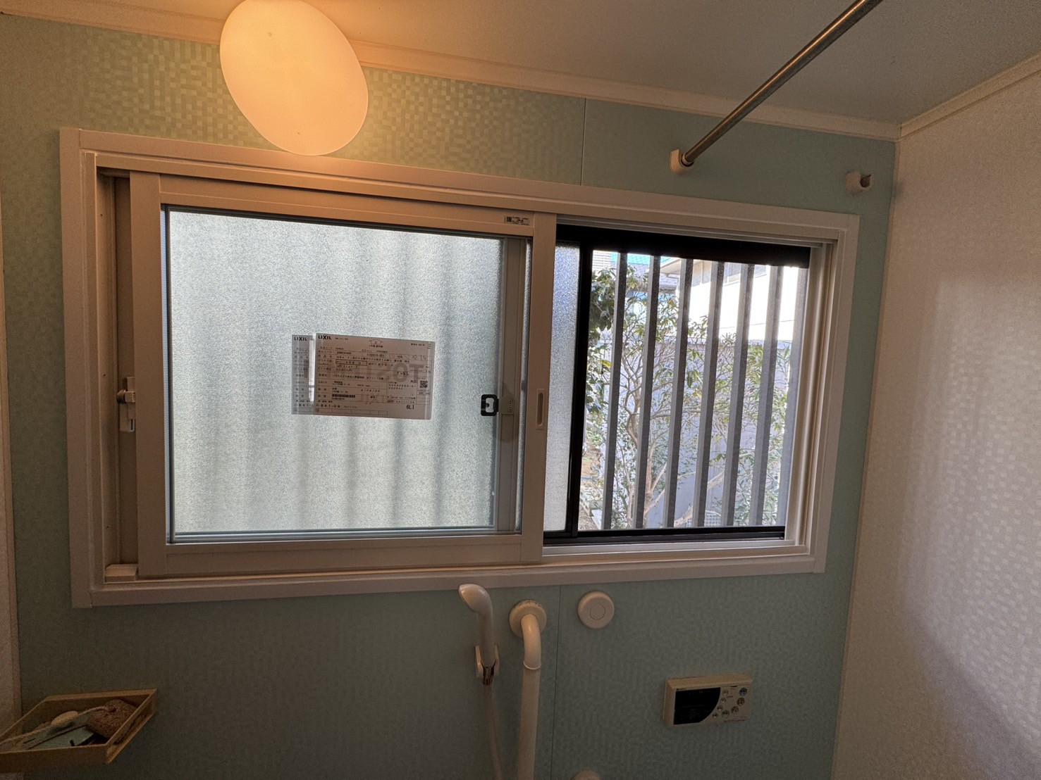 窓研 土浦の浴室窓のリフォーム工事（インプラス）龍ヶ崎市A様邸の施工後の写真2