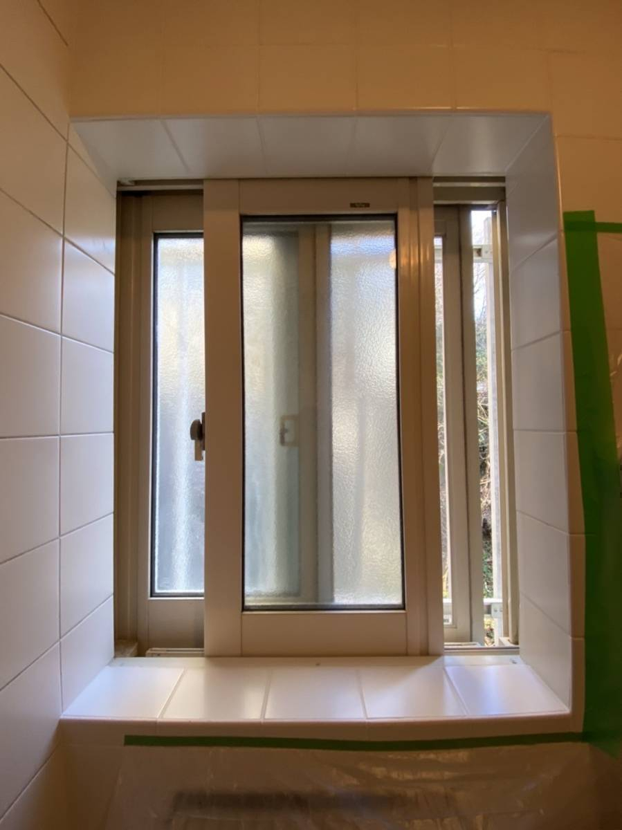 窓研 土浦の浴室インプラス（内窓）工事    土浦市の施工前の写真1