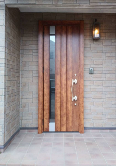 小林トーヨー住器のリシェント玄関ドア施工事例写真1