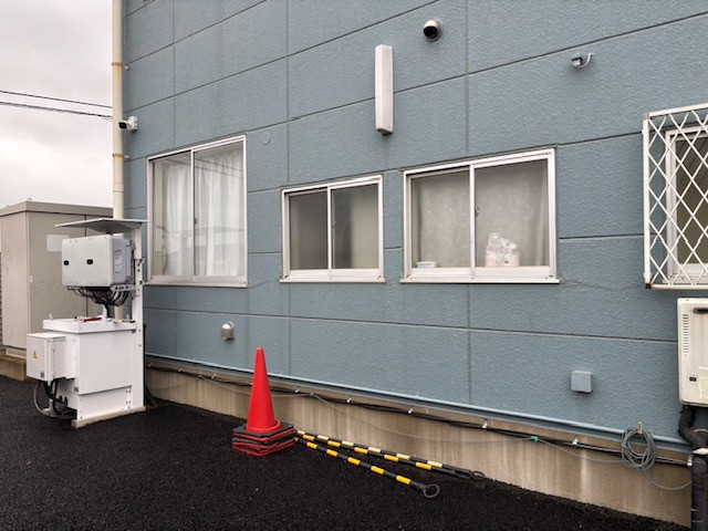 小林トーヨー住器の防犯に後付け面格子の施工前の写真1