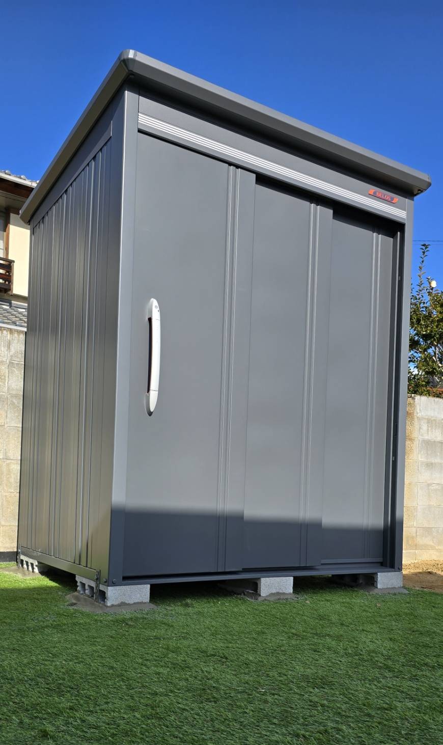 ワタナベトーヨー住器の高品質塗装と安全設計が魅力のタクボ物置 BELOS1714の施工事例詳細写真1