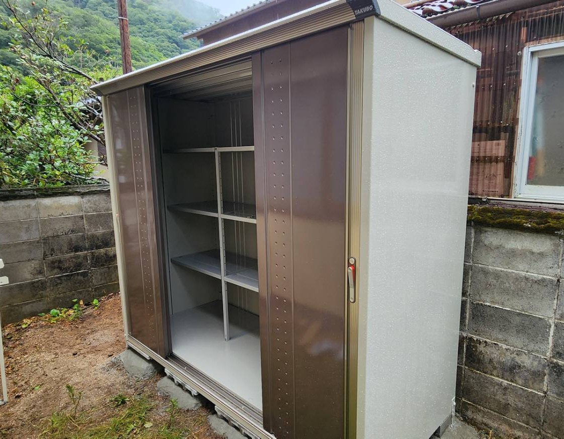 ワタナベトーヨー住器の庭まわりをすっきり快適に！  タクボ物置 グランプリステージ GP-229AFの施工事例詳細写真1