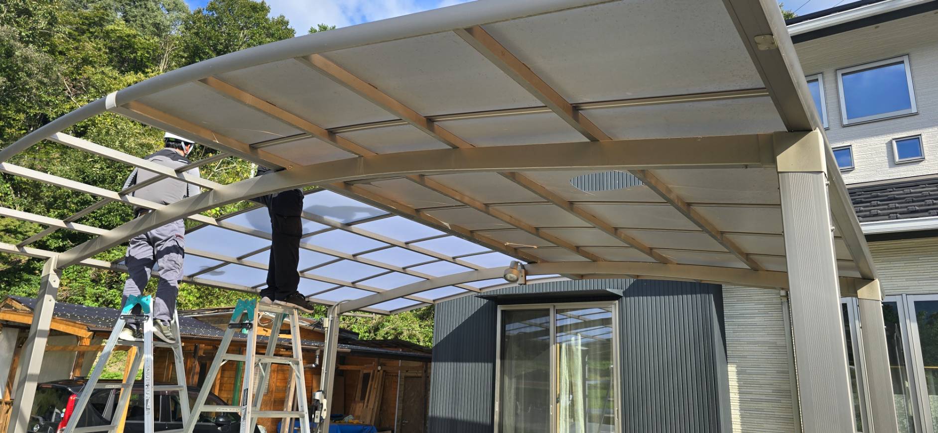 ワタナベトーヨー住器のカーポート屋根張替えの施工事例詳細写真2