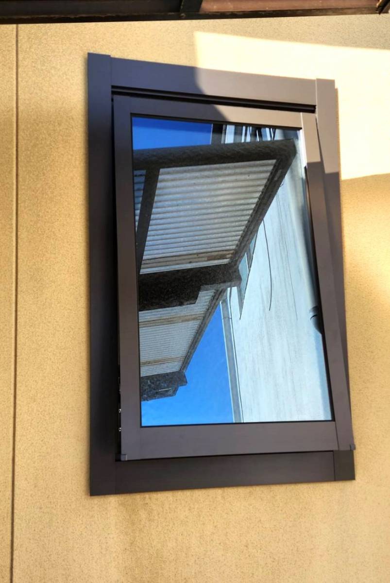 ワタナベトーヨー住器の取替窓【リプラス】の施工後の写真1