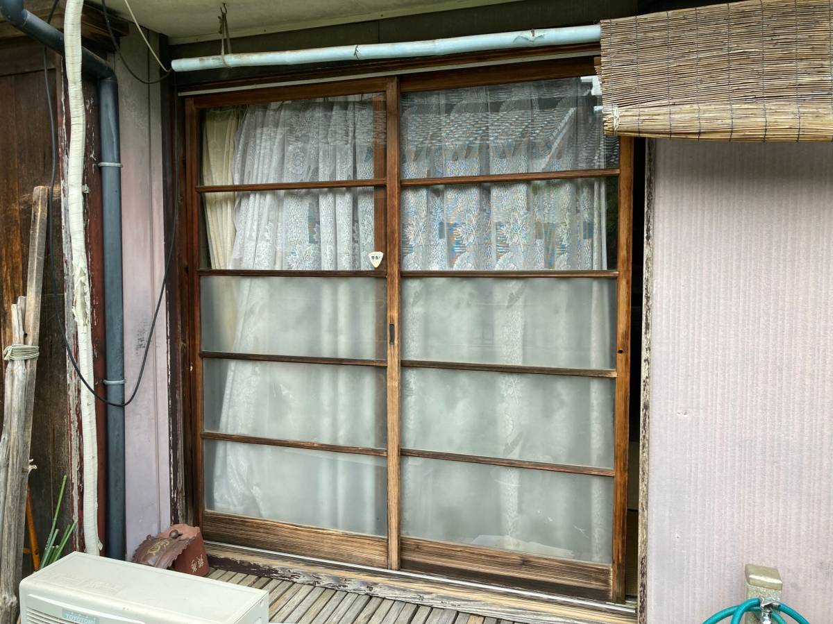 つくば住生活 石岡店の台風対策に【雨戸の簡単取替え】の施工前の写真1