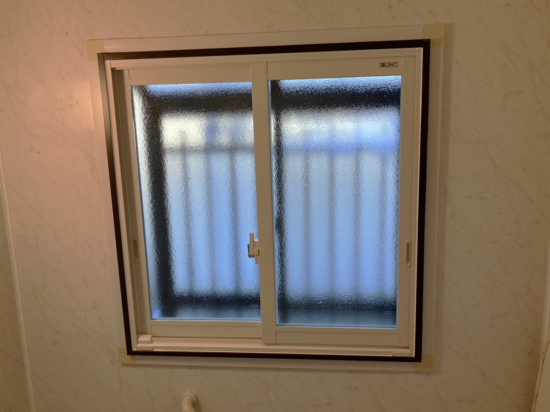 つくば住生活 石岡店の浴室窓の断熱リフォームで、冬でも暖かいお風呂タイムを。施工事例写真1
