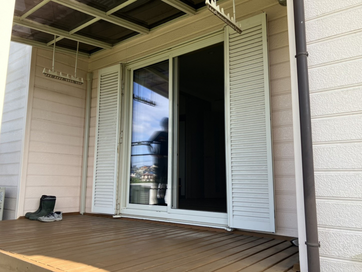 つくば住生活 石岡店の簡単後付け可能！リフォームシャッターで安心・快適な家に＜茨城県石岡市＞の施工前の写真1