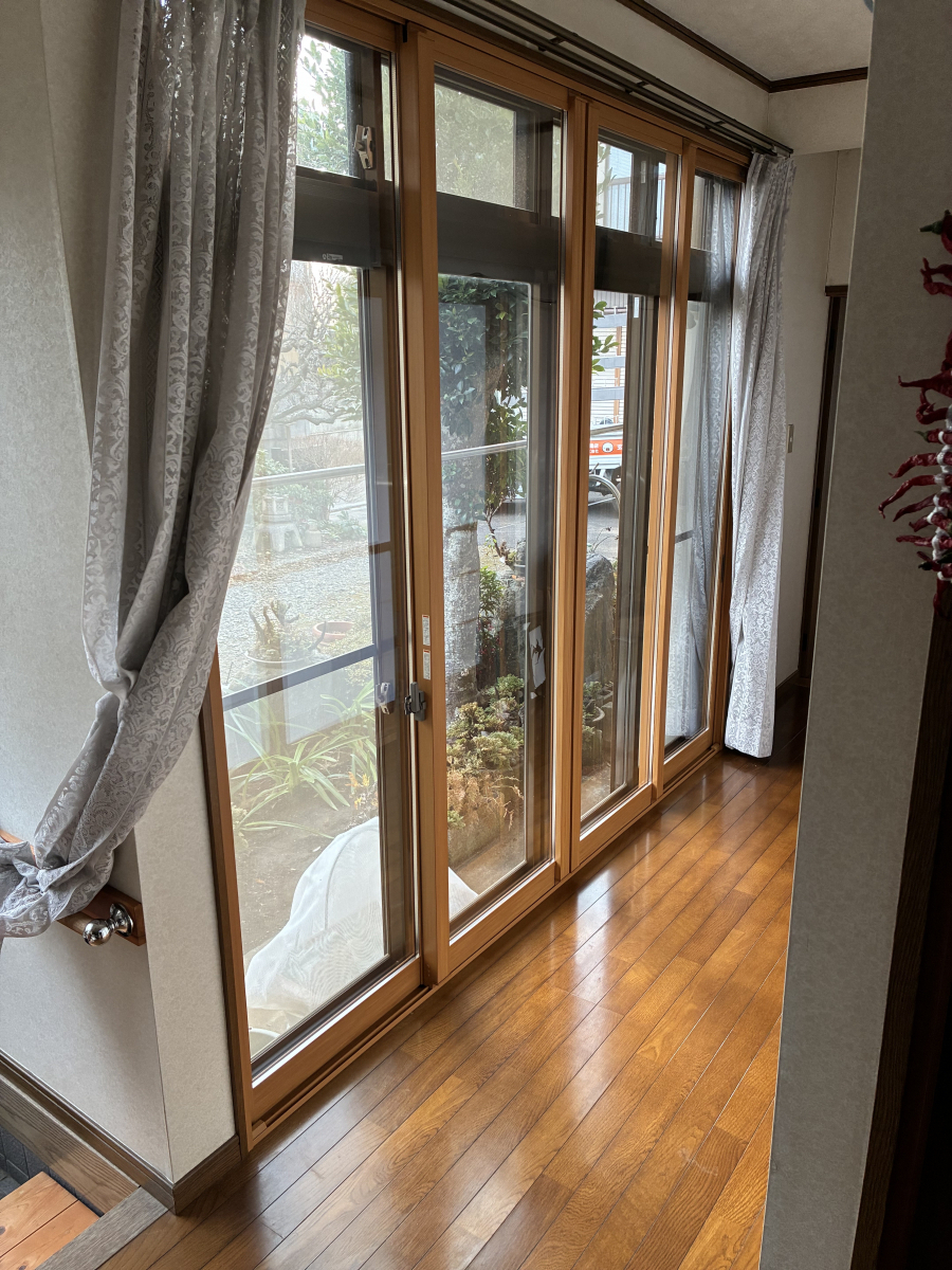 つくば住生活 石岡店のLIXILのインプラスで廊下の寒さも、窓の結露も解消。冬こそ内窓で断熱を。＜茨城県石岡市の施工例＞の施工後の写真1