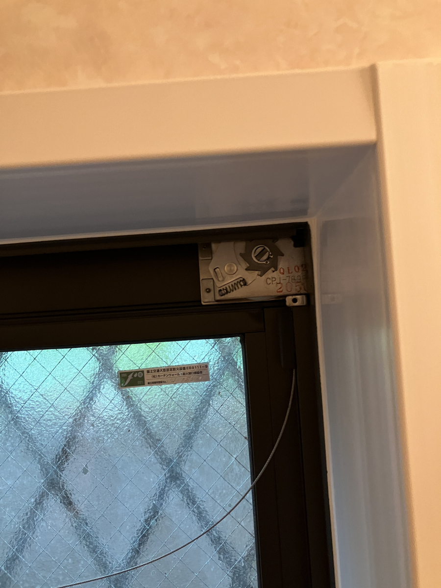 かとうがらすてん　大森山王のLIXILデュオ上下窓のバランサー交換の施工前の写真1