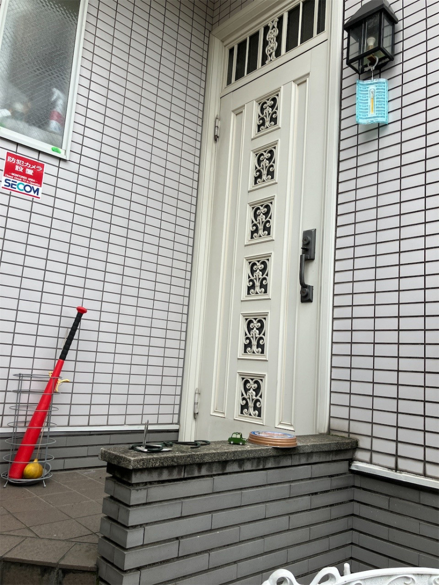 かとうがらすてん　大森山王の玄関ドアを交換(カバー)させていただきました【東京都大田区】の施工前の写真1