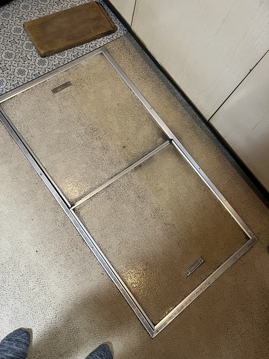 かとうがらすてん　大森山王の床下収納庫のやり替え工事【東京都大田区】の施工前の写真1