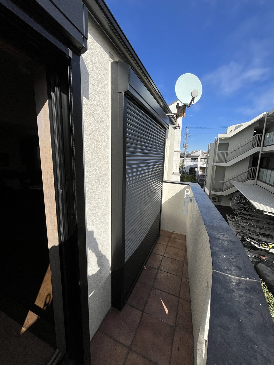 かとうがらすてん　大森山王の永くお使いのシャッターですが交換させていただきました【東京都品川区】の施工後の写真1