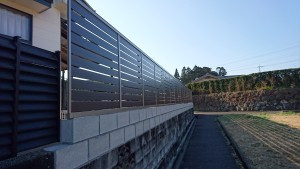 日向トーヨー住器の門川町　Ａ様邸　フェンス取付工事の施工後の写真1