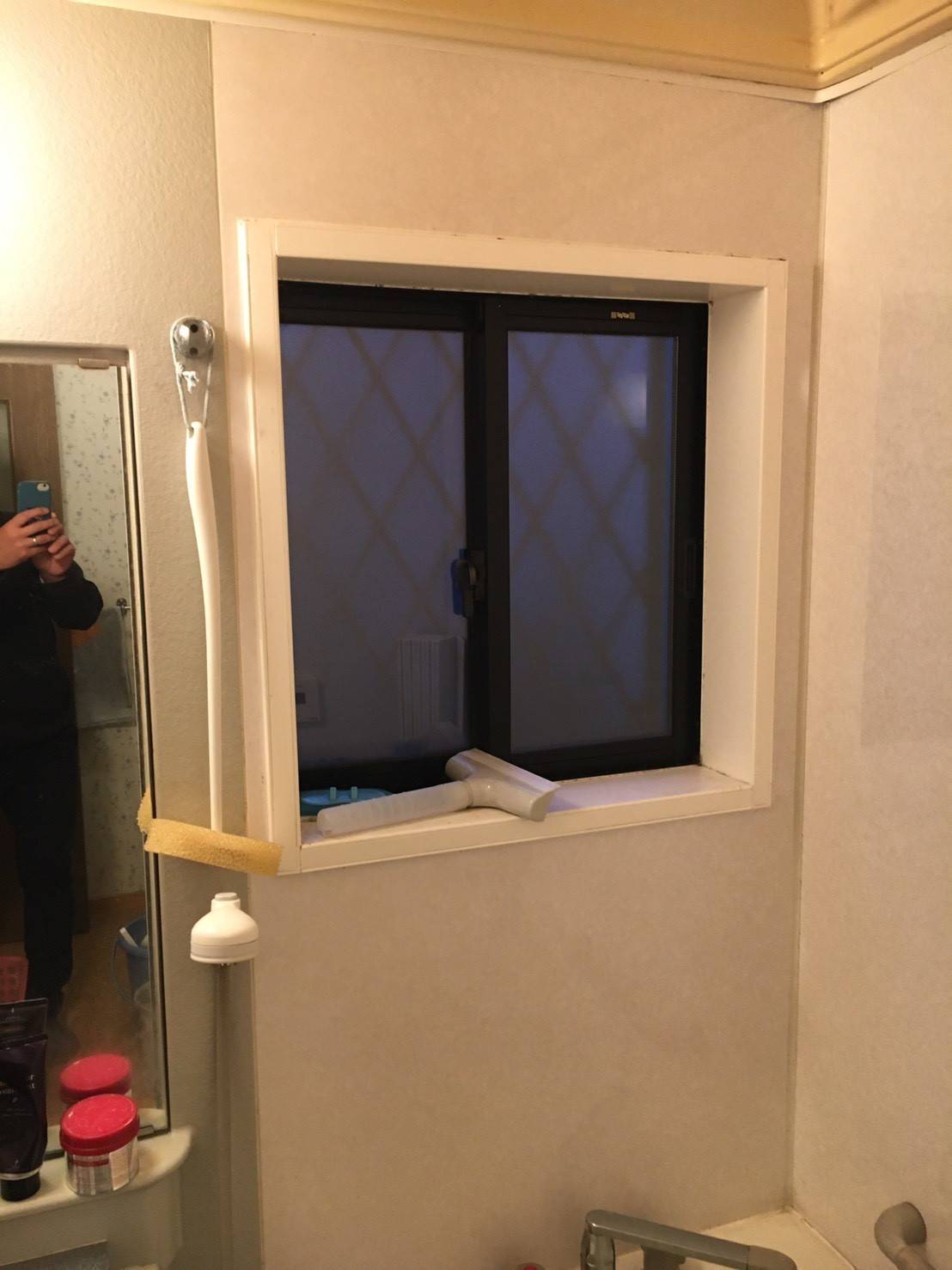 お風呂場に内窓を設置しました！ ホームリフレヒロセのブログ 写真2