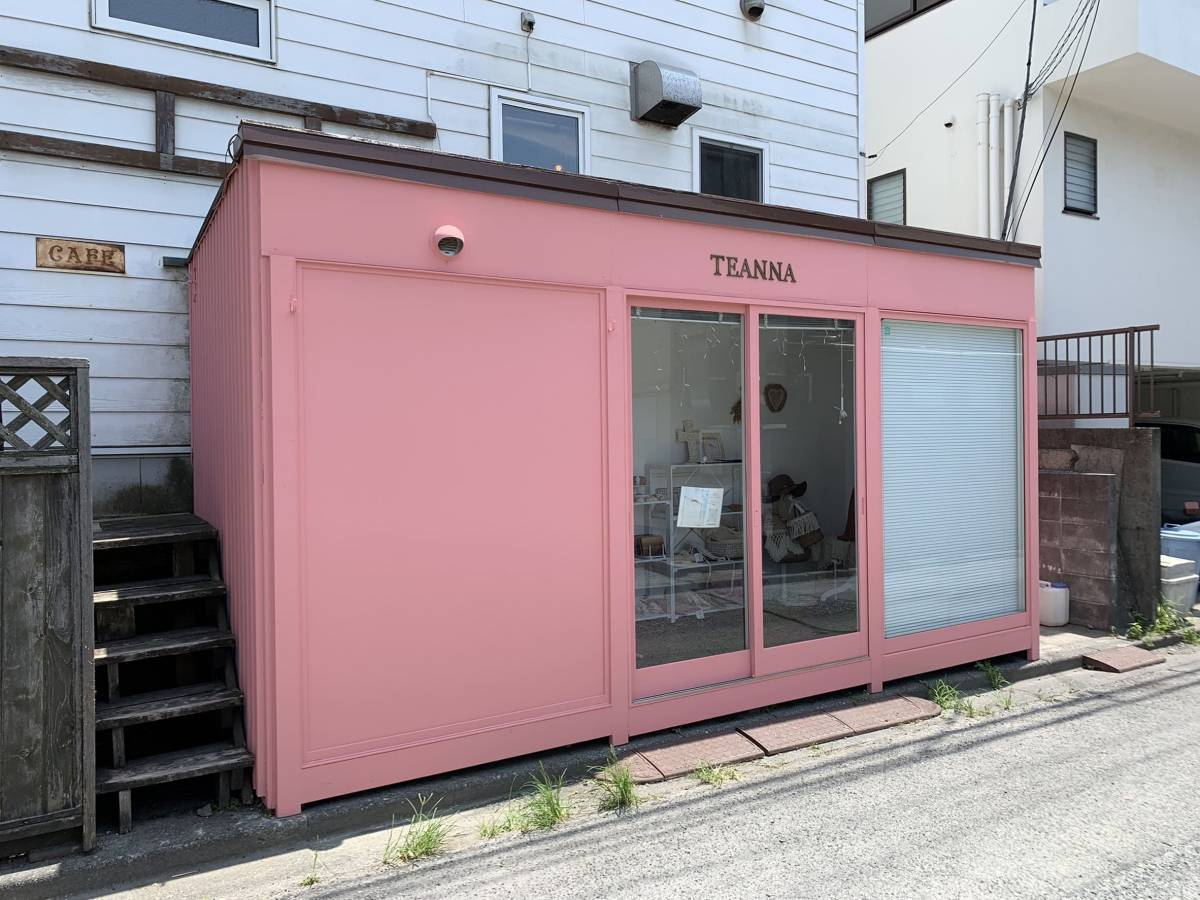 ホームリフレヒロセのピンクムーンで染まる可愛い店舗の施工後の写真1