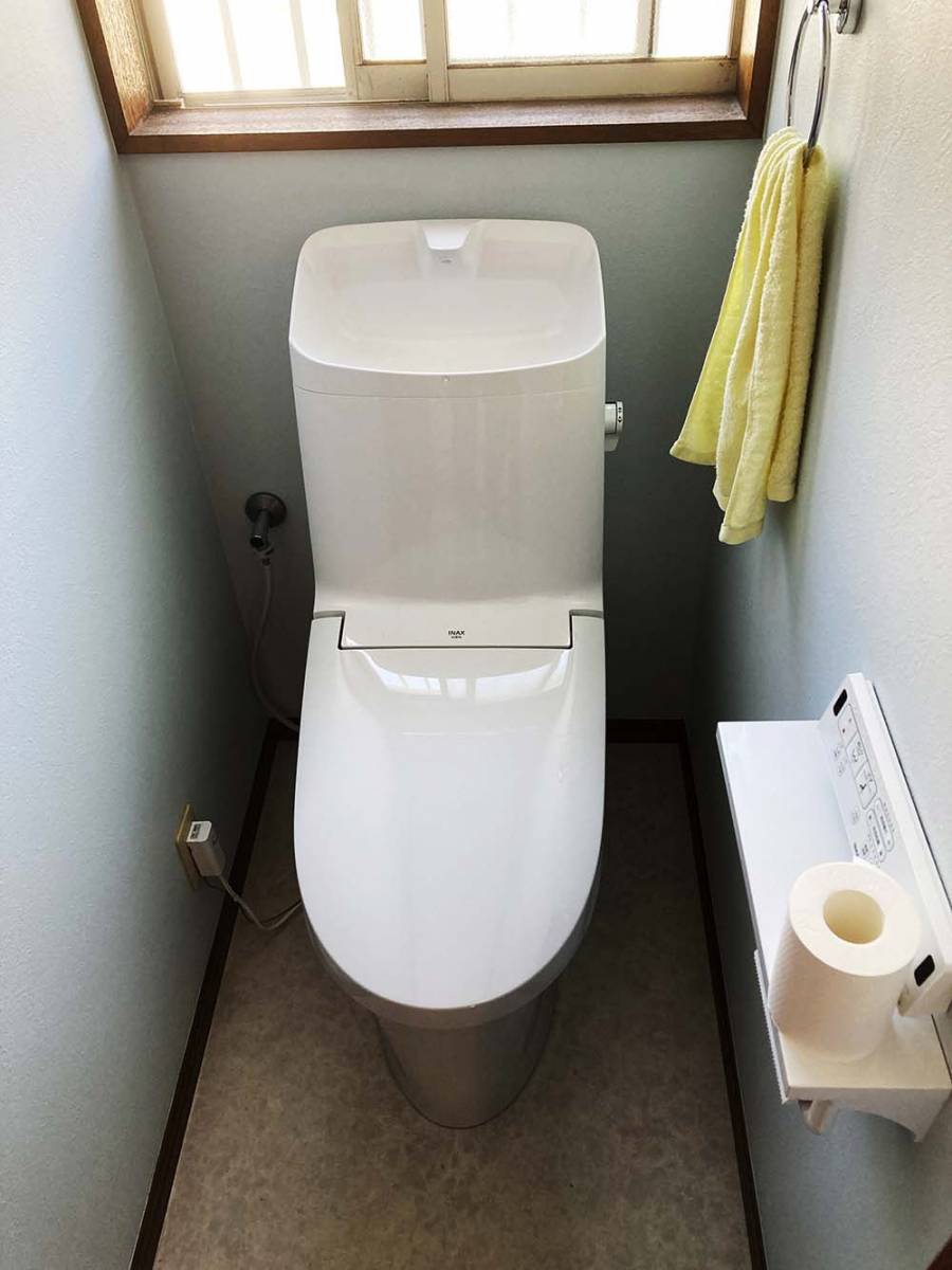 ホームリフレヒロセの快適トイレ！LIXILアメージュシャワートイレの施工後の写真1