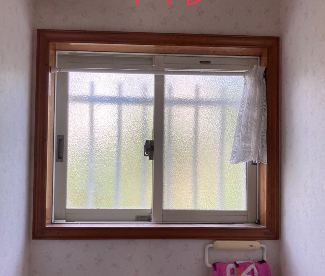ネットアスの［松本市］断熱内窓インプラス＊トイレの施工前の写真1