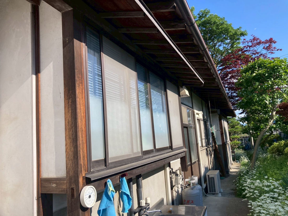 ネットアスの［松本市］外窓交換（はつり工法）＊キッチンの施工前の写真1